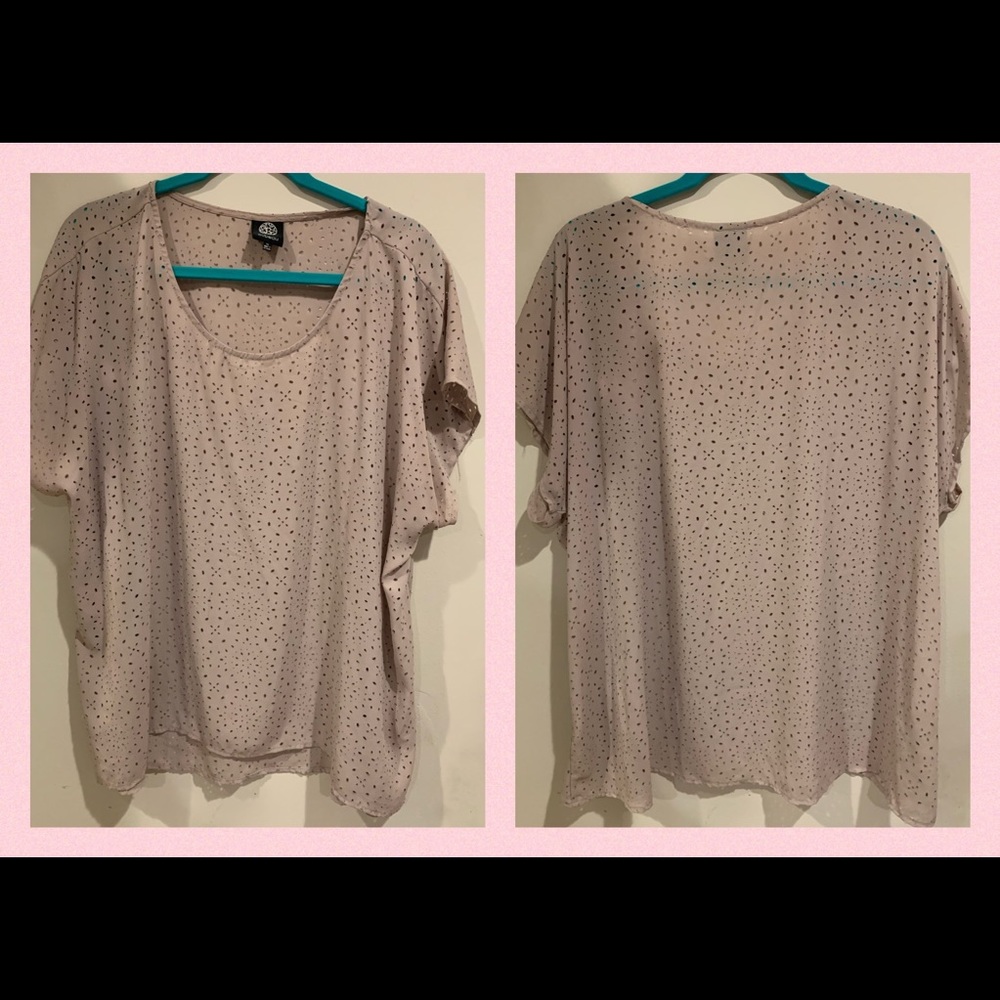 Bobeau nude cut out chiffon blouse